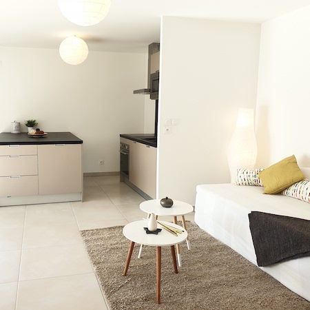 Home staging pièce à vivre appartement vide